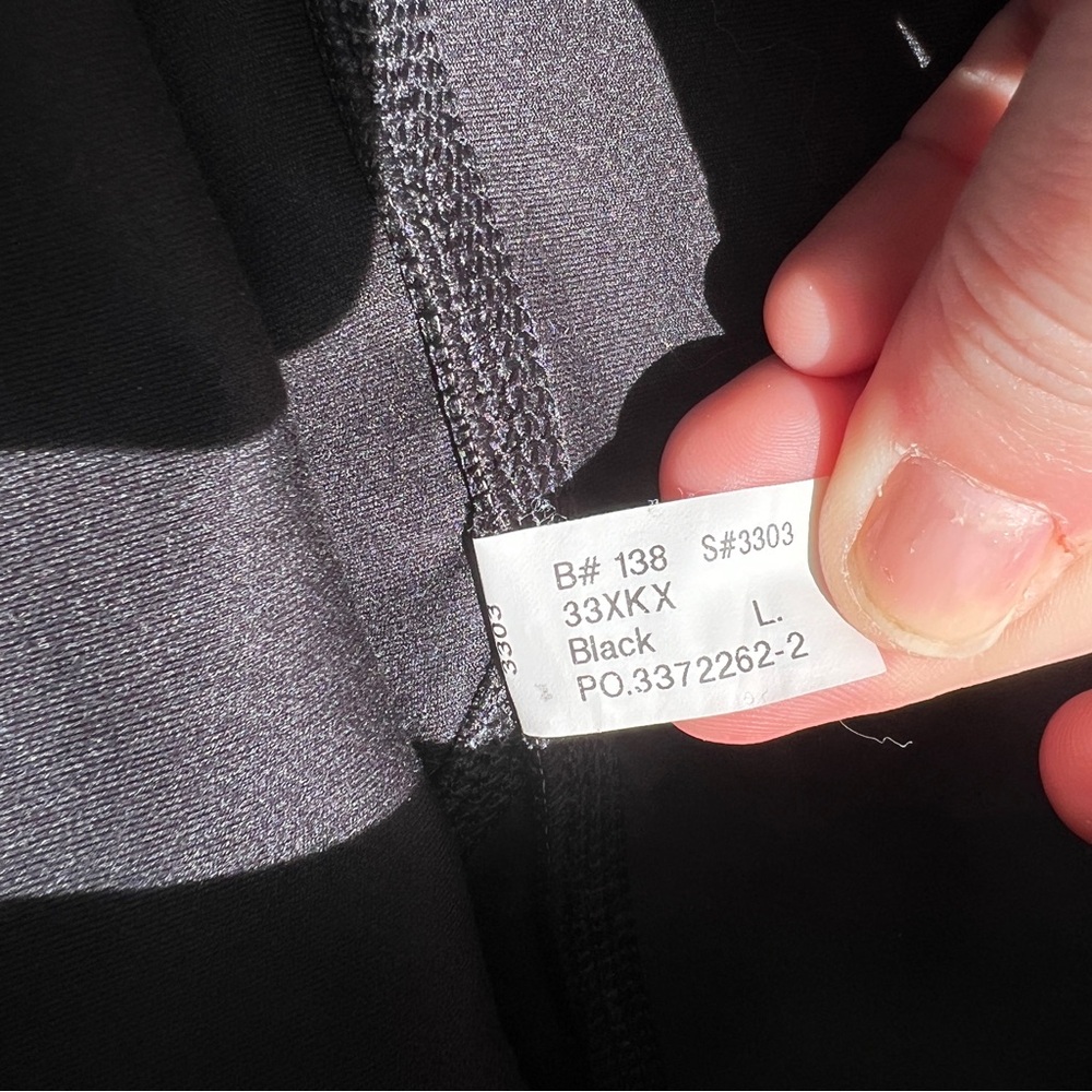 All in Motion: Women’s Athletic Leggings in Black. Size Large. - Picture 11 of 11